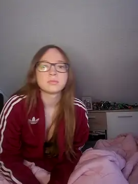 Freaky-Doll online show from 15, 6, 2026
