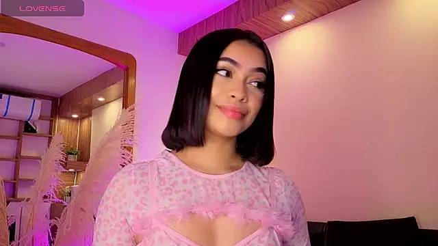 Chloe monroee online show from 9, 5, 2026