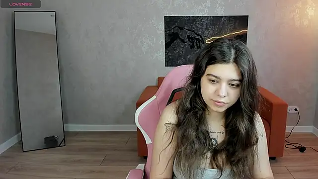 Trisha Moore online show from 26, 5, 2026