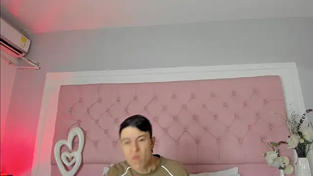 SarahDoll   online show from 15, 5, 2026