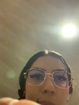 Julieth ec online show from 4, 6, 2026