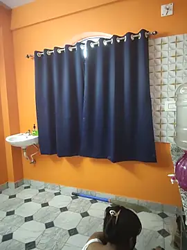 Menaxi Baby7 online show from 18, 6, 2026