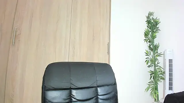 Snapshot of keily_milk chatting on 16, 5, 2026 keily milk online show from 16, 5, 2026