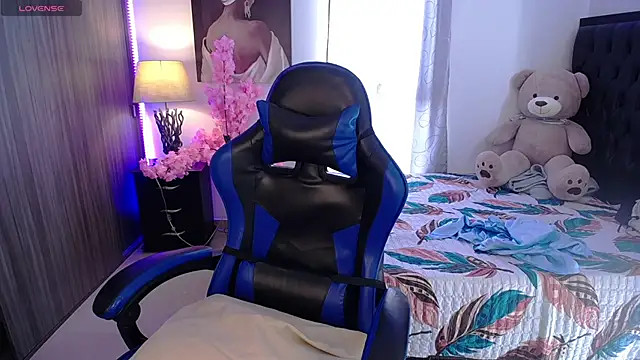 MarQueen1  online show from 11, 5, 2026