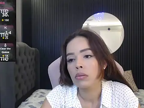 naomis 36 online show from 2, 6, 2026