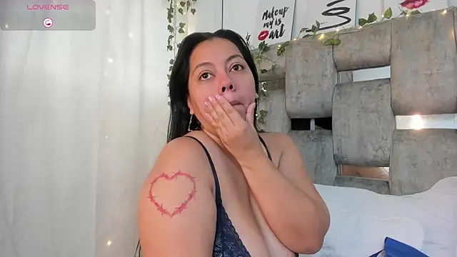 EmmyBellamy online show from 12, 6, 2026