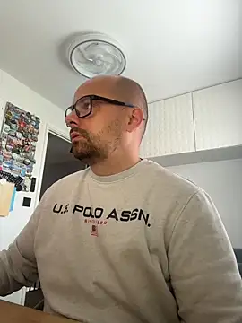 NakedAndrewHot online show from 8, 6, 2026