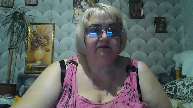 MarinaFarina53 online show from 12, 6, 2026