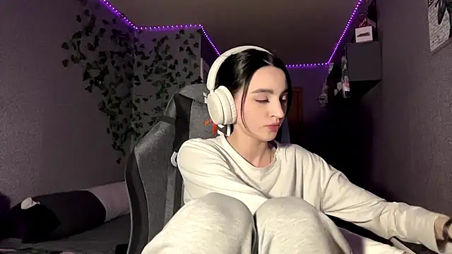 NightFoxxx online show from 19, 5, 2026