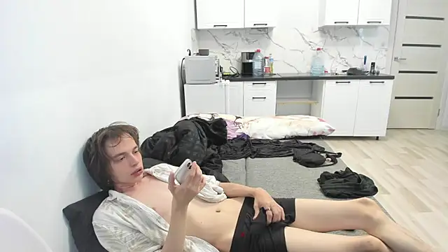Nolan Sagee online show from 4, 7, 2026