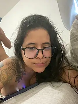 MarianaAraujoBasile online show from 8, 6, 2026