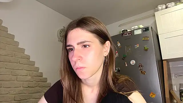 ZaraGuyette online show from 17, 5, 2026