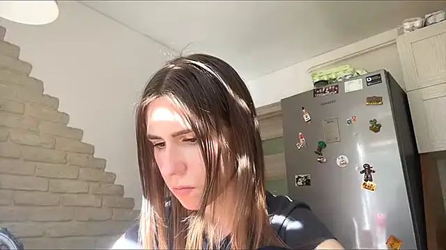 ZaraGuyette online show from 23, 5, 2026