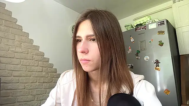 ZaraGuyette online show from 29, 5, 2026