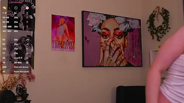 LanelleFreemyer online show from 10, 6, 2026