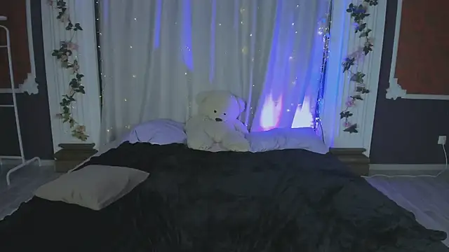 KittyNuarr online show from 24, 5, 2026
