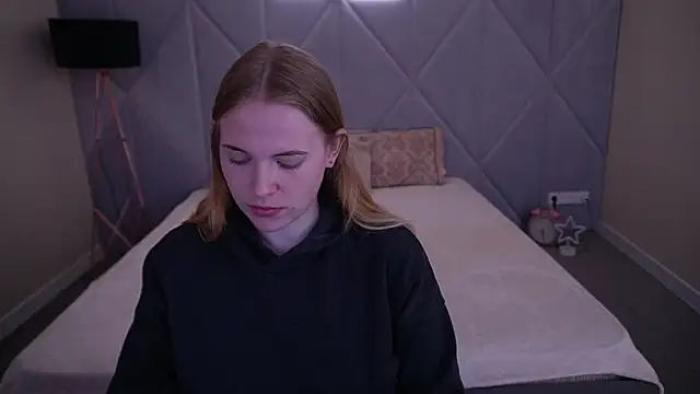 NikkyReyyy online show from 27, 5, 2026