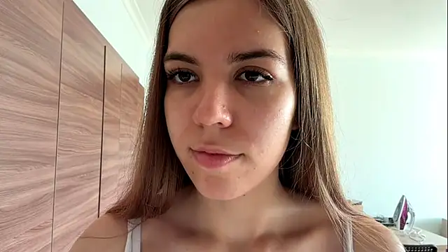 LaurindaStalford online show from 28, 6, 2026