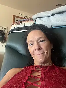 sassybrunette75 online show from 1, 6, 2026