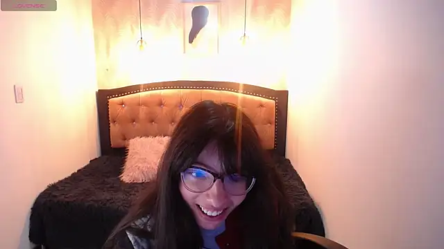 Allyshon  online show from 18, 6, 2026