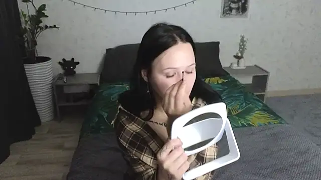 Tori cute online show from 29, 6, 2026