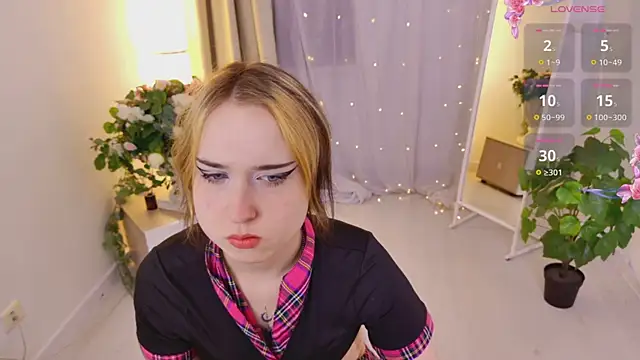 Oksi Koxy online show from 8, 7, 2026
