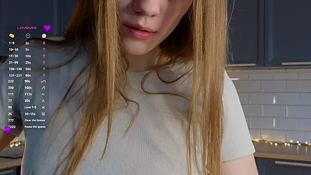 Snapshot of DivaCrystal_ chatting on 5, 6, 2026 DivaCrystal online show from 5, 6, 2026