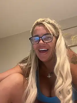 hotmilf66 online show from 2, 6, 2026