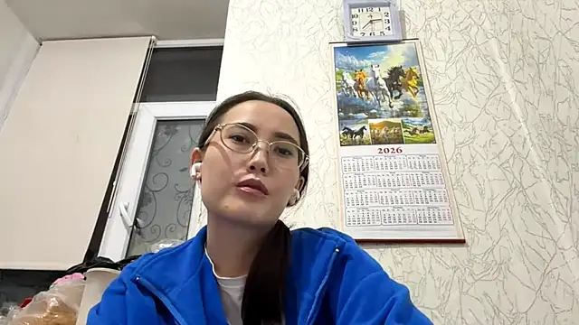 VickieTrudo online show from 2, 6, 2026