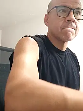 Gaceru01006 online show from 15, 6, 2026