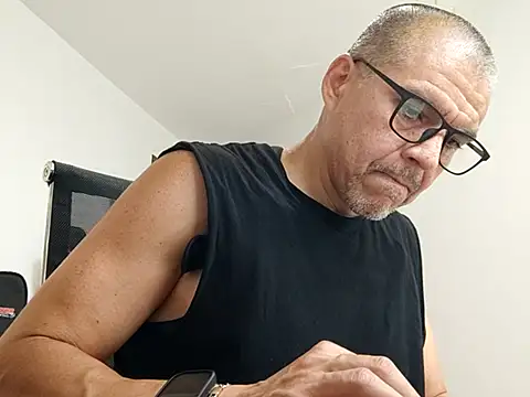 Gaceru01006 online show from 19, 6, 2026