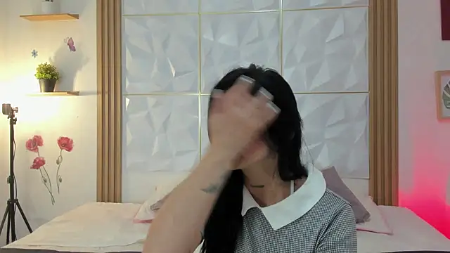 Anniee 333 online show from 19, 6, 2026