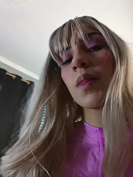 sofi diaz1 online show from 4, 6, 2026