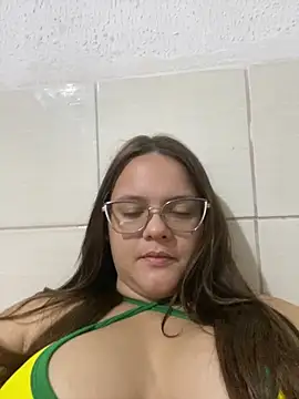 Snapshot of Laryssinha_69 chatting on 14, 6, 2026 Laryssinha 69 online show from 14, 6, 2026