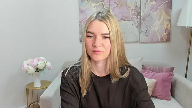 RoxyReignn online show from 3, 7, 2026