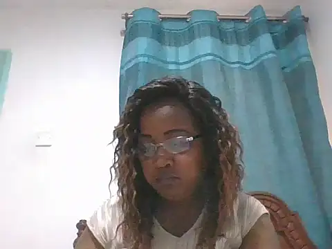 peacechloe online show from 25, 6, 2026