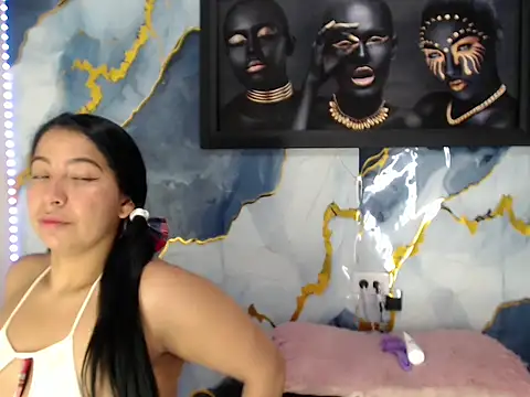 Yasmine Tapias online show from 18, 6, 2026