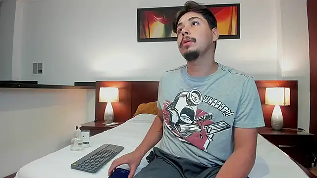 apolo BIGCOCK01 online show from 4, 6, 2026