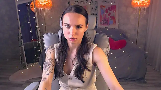 NicoleMerz online show from 31, 5, 2026