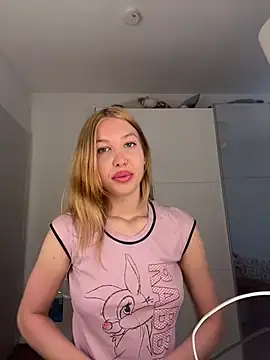 MilaaXOO online show from 4, 6, 2026