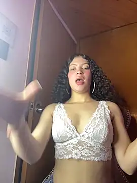 Juliana pink18 online show from 18, 6, 2026