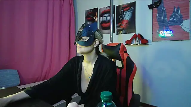 LolaSelvaggia online show from 9, 6, 2026