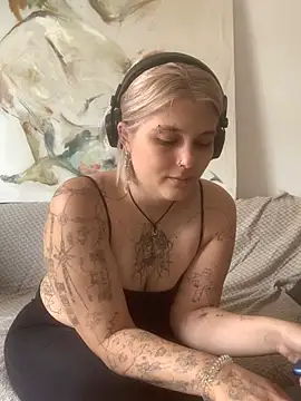 Ella Bloom online show from 6, 6, 2026