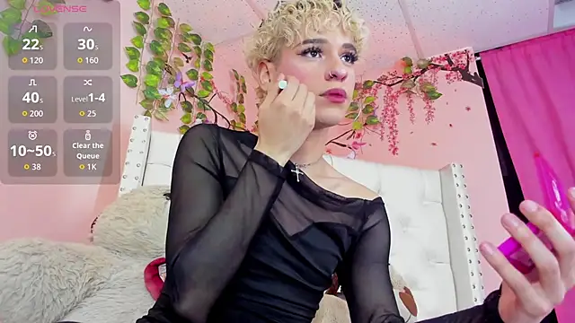 Snapshot of valentinee_xo chatting on 10, 7, 2026 valentinee xo online show from 10, 7, 2026