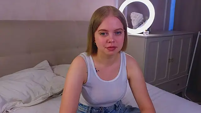 RebeccaCruz online show from 7, 6, 2026