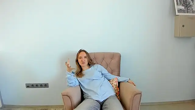 JenevaLitalien online show from 31, 5, 2026