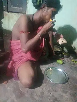 Snapshot of desiwife123coupl chatting on 6, 6, 2026 desiwife123coupl online show from 6, 6, 2026