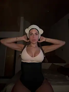 Snapshot of miaabelluccii chatting on 8, 6, 2026 miaabelluccii online show from 8, 6, 2026