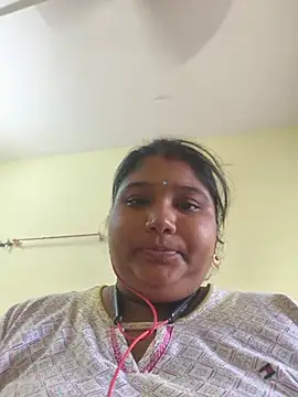 meenaqueen online show from 9, 6, 2026
