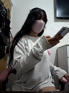 Mia foxxi online show from 5, 6, 2026